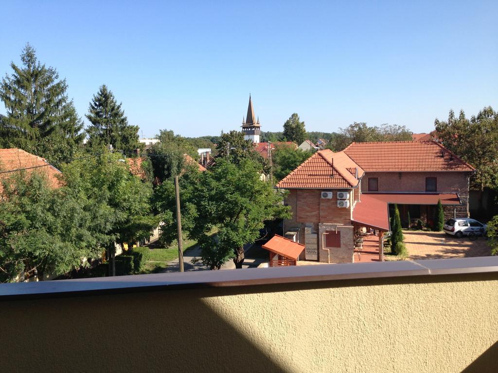 Lovagvar Apartments Gyula Exteriör bild